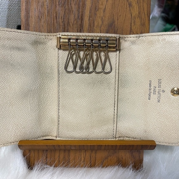 AUTHENTIC LOUIS VUITTON DAMIER AZUR MULTICLES 6 RING KEY CASE - Picture 4 of 13